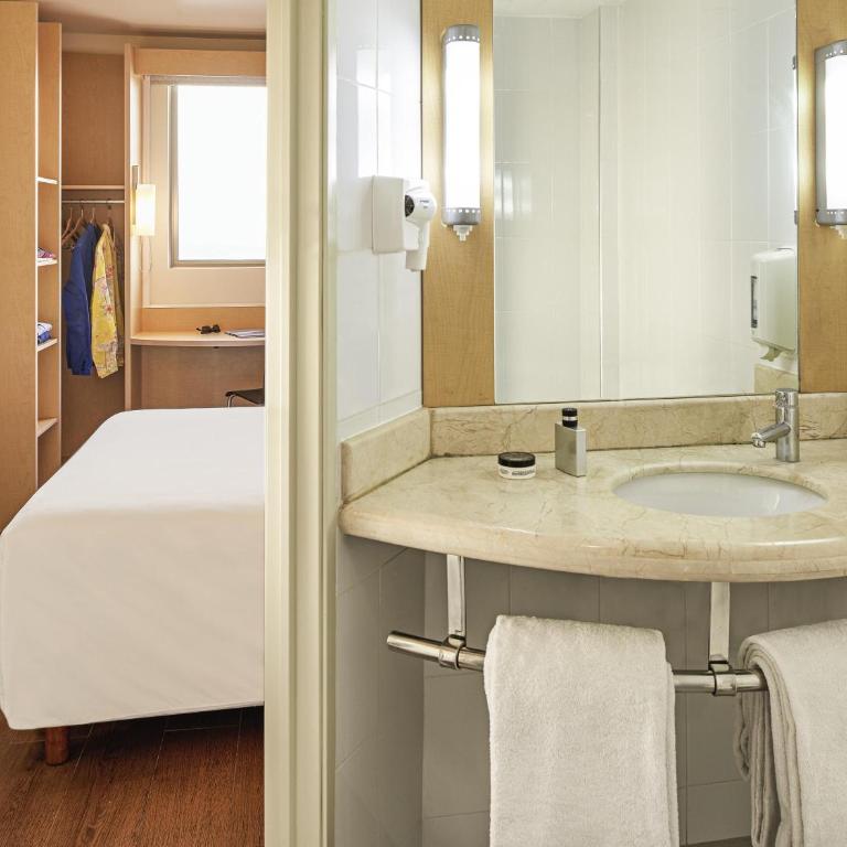 Ibis Cancun Centro - Double Room - 13