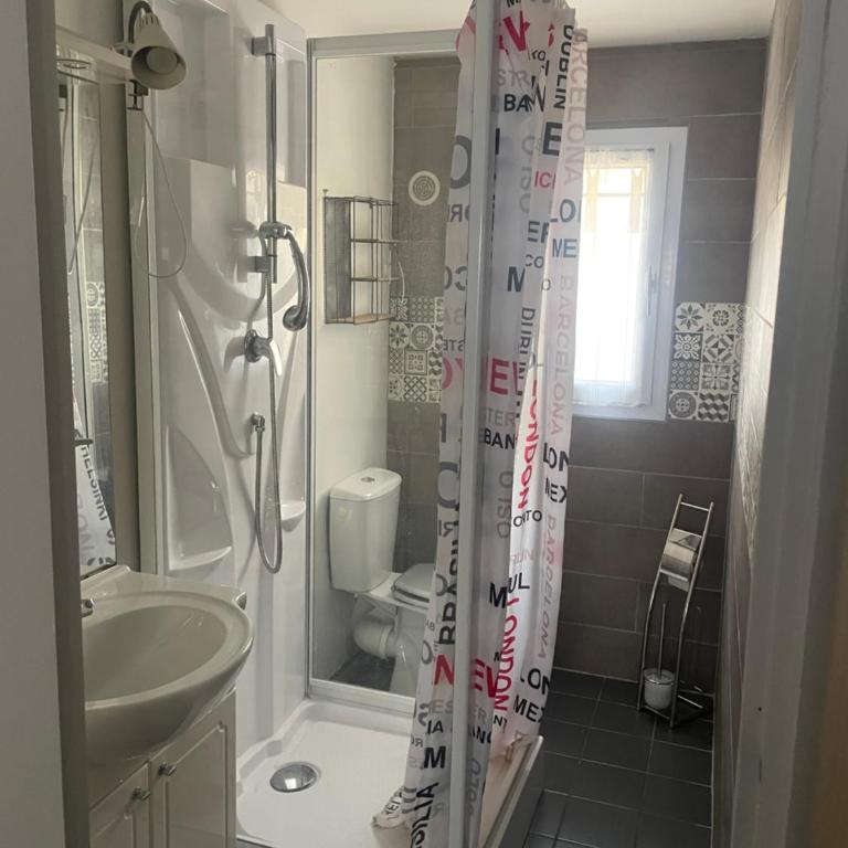 Studio Oustaou à Château Gombert - Chambre Double avec Salle de Bains Privative - 9