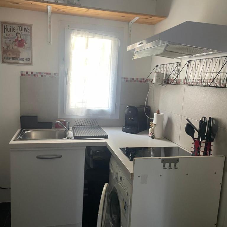 Studio Oustaou à Château Gombert - Chambre Double avec Salle de Bains Privative - 11