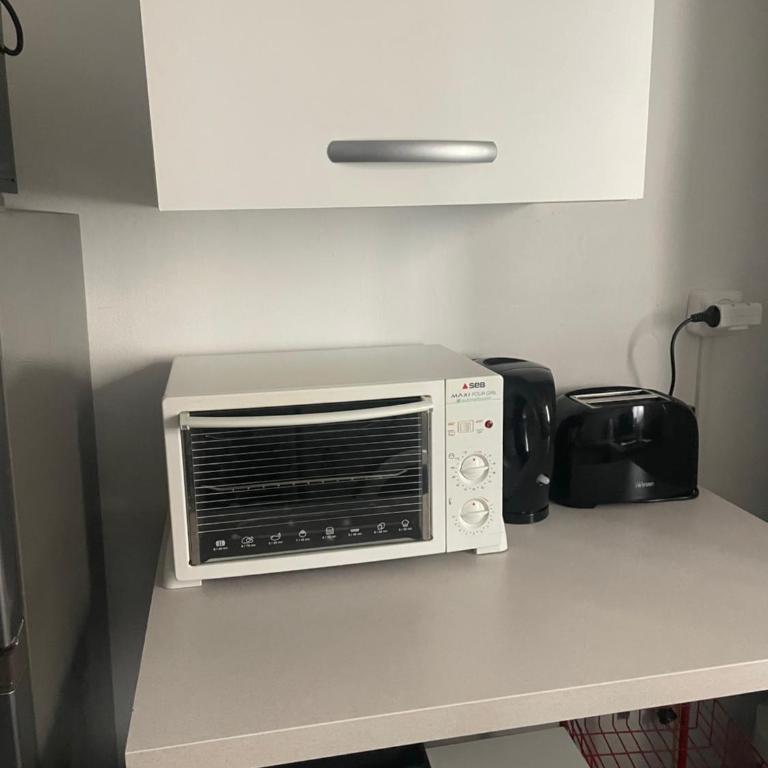 Studio Oustaou à Château Gombert - Chambre Double avec Salle de Bains Privative - 7