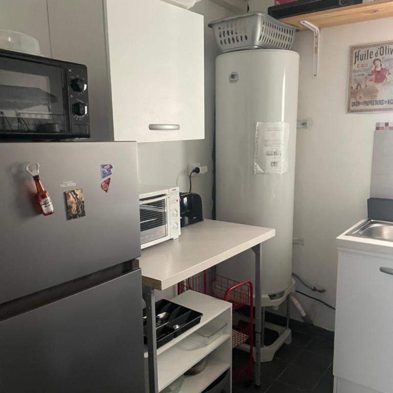 Studio Oustaou à Château Gombert - Chambre Double avec Salle de Bains Privative - 10