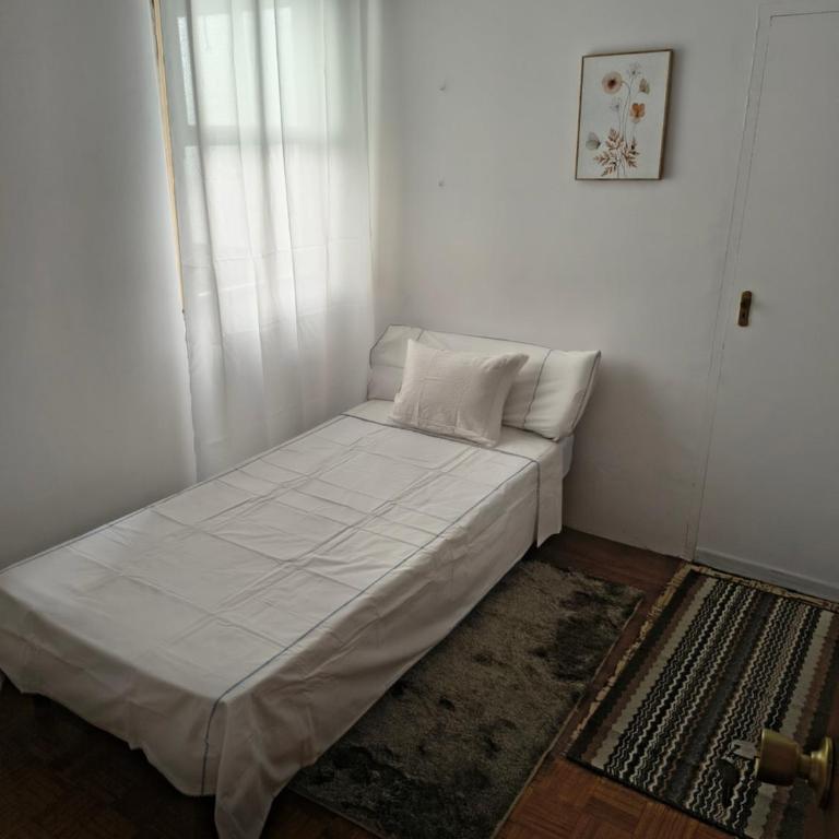 Vigo Centro Living - Four-Bedroom Apartment - 13