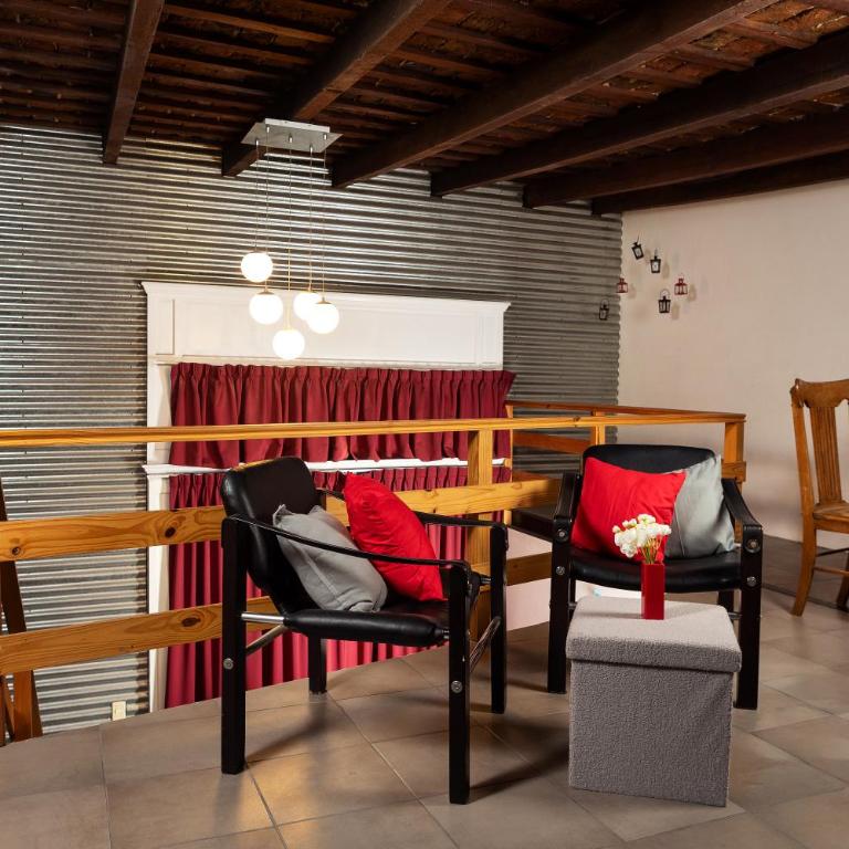 Mariposita de San Telmo Tango Experience Hotel Boutique - Apartment with Balcony - 11
