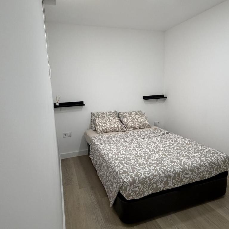 Piso Reformado con Patio en Ventas estancia larga - Appartement - Rez-de-Chaussée - 3