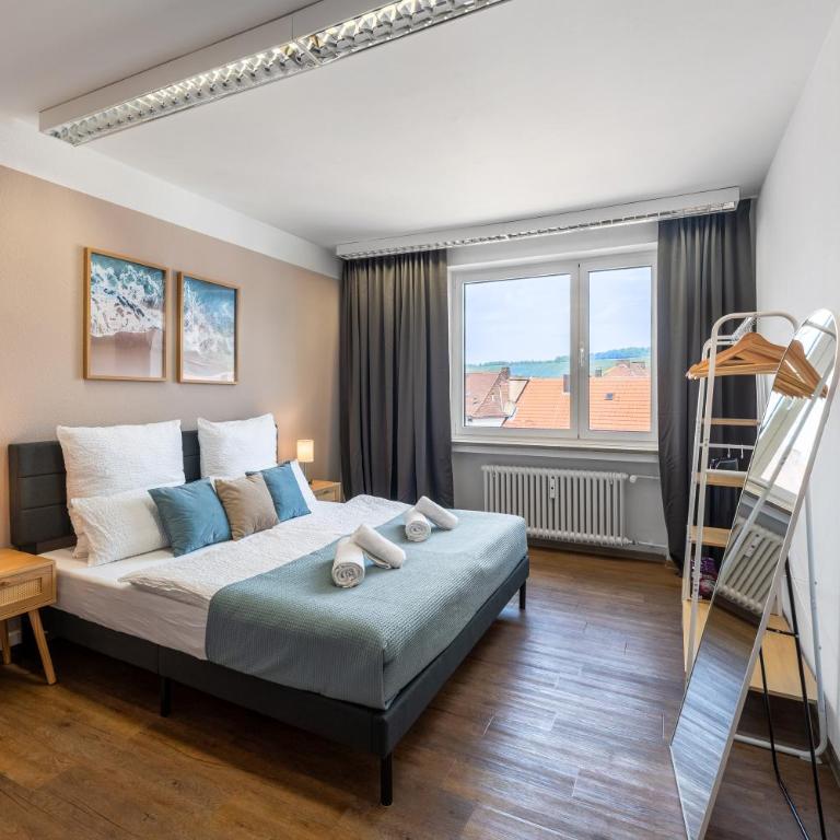 DND City 2 I Innenstadt I Bad 2x I Parken 4x I 170qm I Balkone I Kaffee I Waschmaschine I Trockner I Workstation I Netflix I Xbox - Deluxe Apartment mit 4 Schlafzimmern - 6