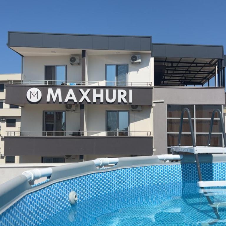 Maxhuri Apartments - Porodična Soba - 13
