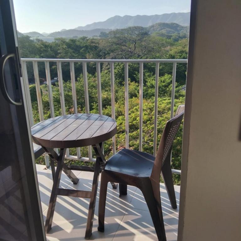 Apartamento con Piscina y Parqueadero cerca a Tayrona - Apartamento de 2 dormitorios con balcón - 12