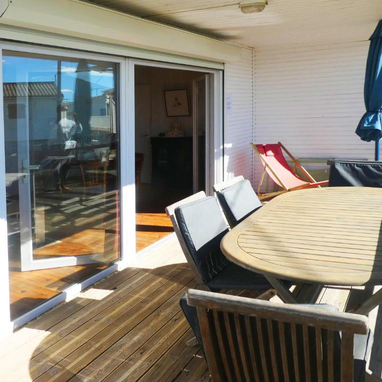 UN CHALET EN BOIS A LA PLAGE - Two-Bedroom House - 3