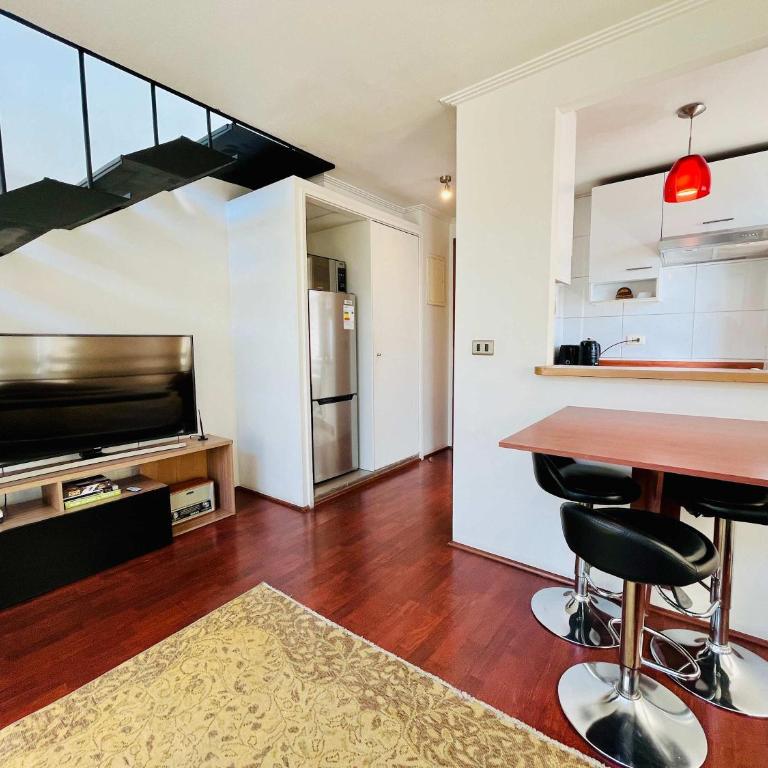 Modern Urban Loft - City Views - Loft - 4