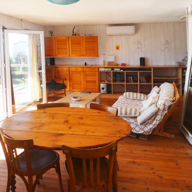 UN CHALET EN BOIS A LA PLAGE - Two-Bedroom House - 6