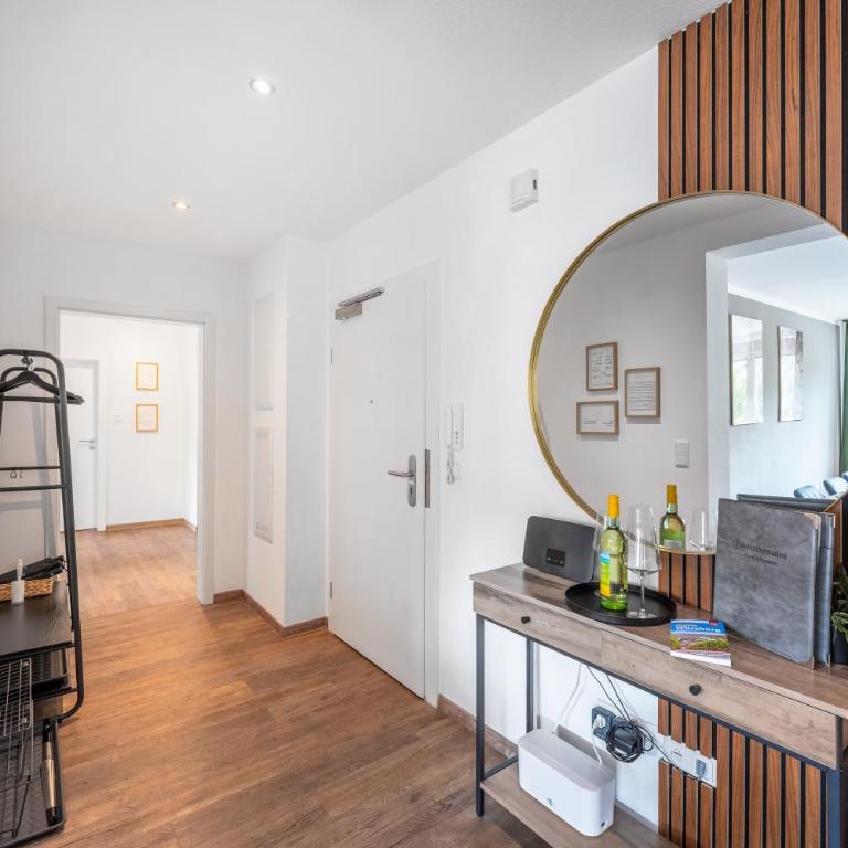 DND City 2 I Innenstadt I Bad 2x I Parken 4x I 170qm I Balkone I Kaffee I Waschmaschine I Trockner I Workstation I Netflix I Xbox - Deluxe Apartment mit 4 Schlafzimmern - 32