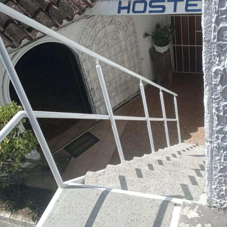 The Chill in Mansion Hostel Santa Marta - PARK VIEW APARTMENT - 8