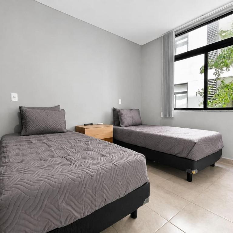 Quiet 2BR Haven with Worspace Surrounded by Nature - Apartamento - 13