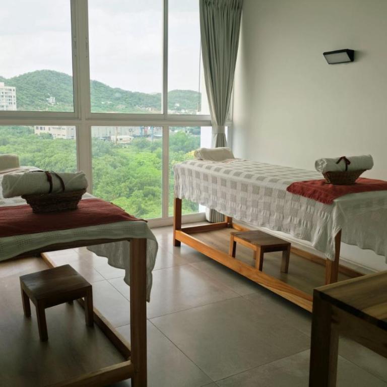 Suite 406 Porto Horizonte - One-Bedroom Apartment - 35