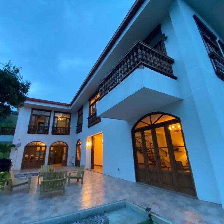 Casa Colonial Maria Elena - Habitación Doble Deluxe con balcón - 5