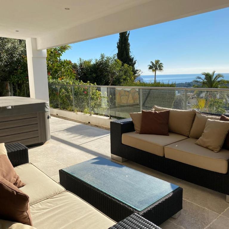 Beautiful villa with splendid view and private pool - Villa con piscina privada - 33