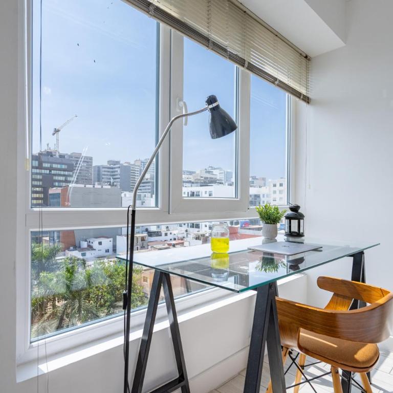 Vancouver Apartments by Vibrant - Two-Bedroom Deluxe Apartment with Balcony - 27