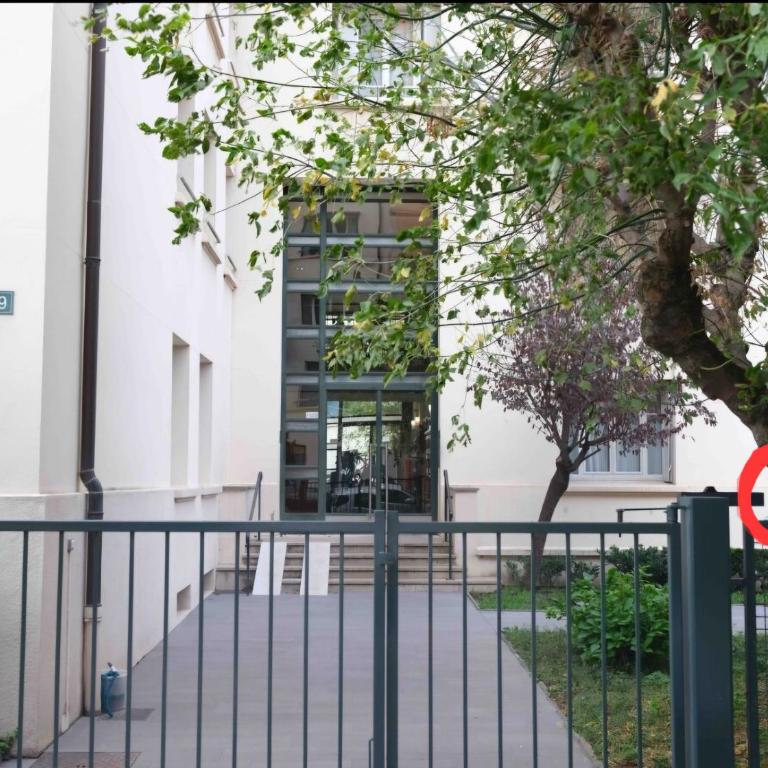 PLEIN SUD CLIMATISE Terrasse Garage Netflix - Appartement avec Balcon - 40