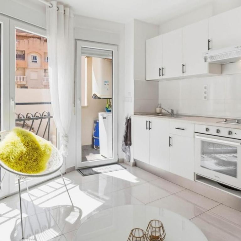 Estudio moderno con piscina a 380 m de la playa - Apartment mit 1 Schlafzimmer - 8
