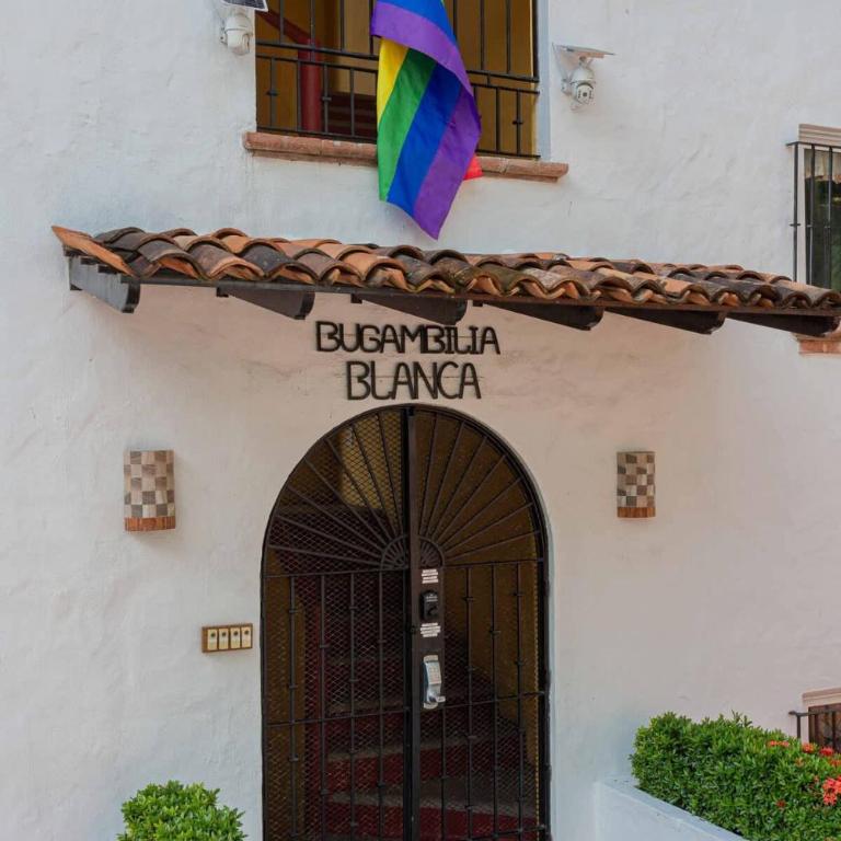 Charming Hideaway in Romantic PV - Two-Bedroom Apartment - 41