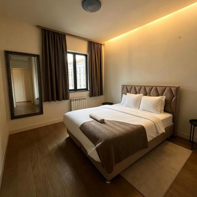 SENSA Premium Apartments - Free Parking - Deluxe Apartment mit 1 Schlafzimmer und Stadtblick - 2