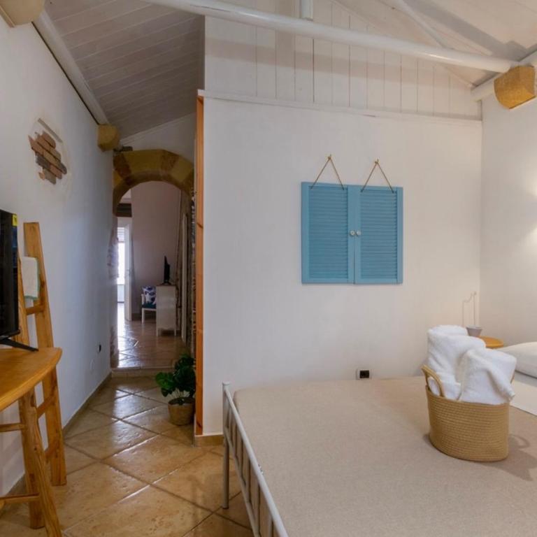 B&B Corso Garibaldi - Camera King Deluxe - 7