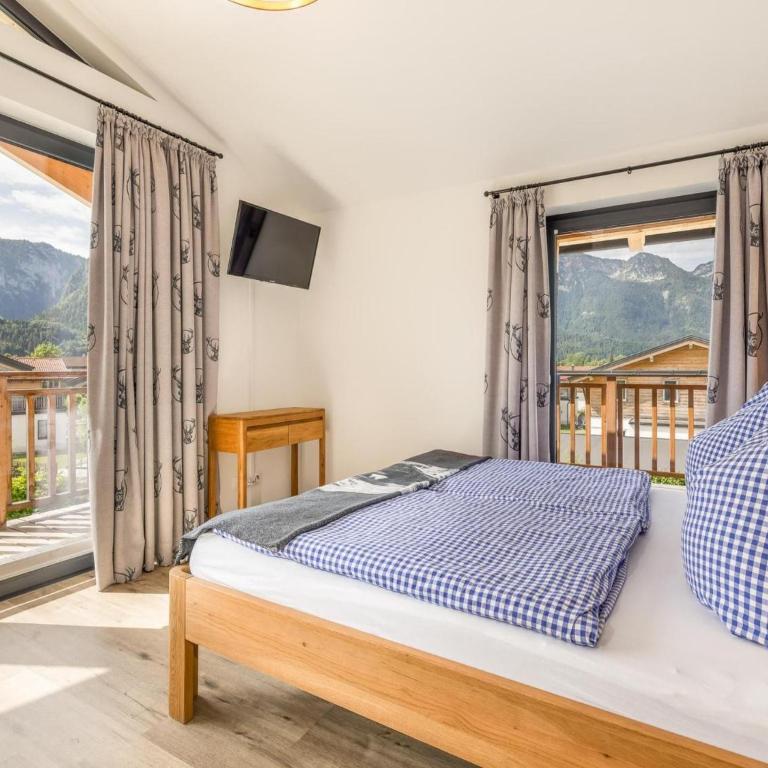 Chalet Alpenzauber mit beheiztem Pool, Inzell - Chalet mit 3 Schlafzimmern - 21