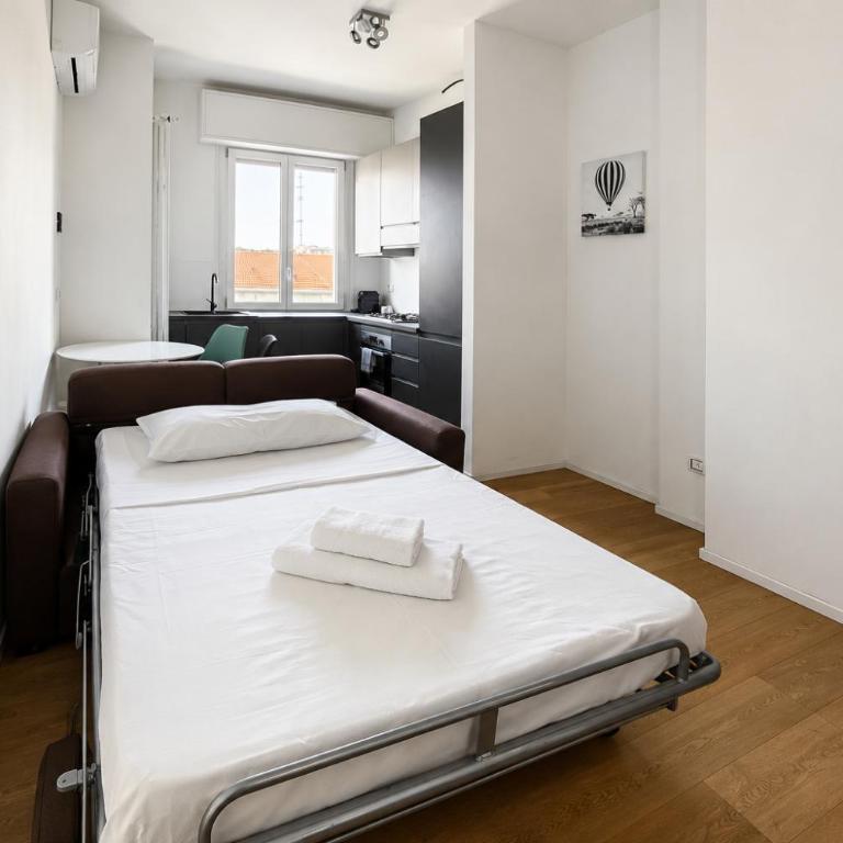 Affori M3-Niguarda Hospital-15 Min to Duomo - Superior One-Bedroom Apartment with Balcony - 6