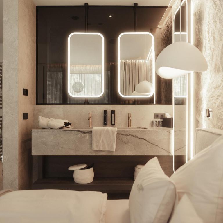 My Mountain Moments - Adults Only 12 plus - Suite with Mountain View - 3