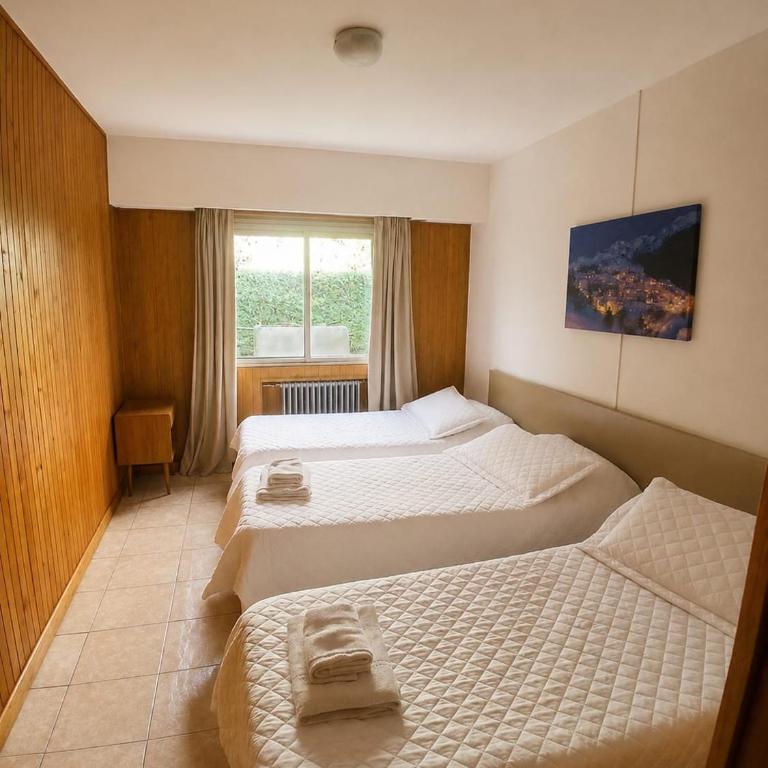 Casa Gaia Bariloche - Guesthouse - Habitación Triple con vistas a la ciudad - 4