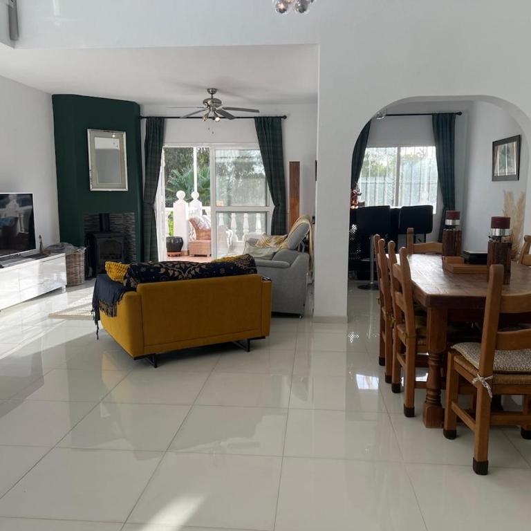 Large, elegant house near beach and amenities - Casa de 3 dormitorios - 8