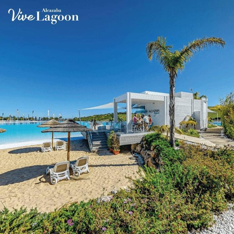 Alcazaba Lagoon & Private Beach Costa del Sol 2105 - Two-Bedroom Apartment - 6