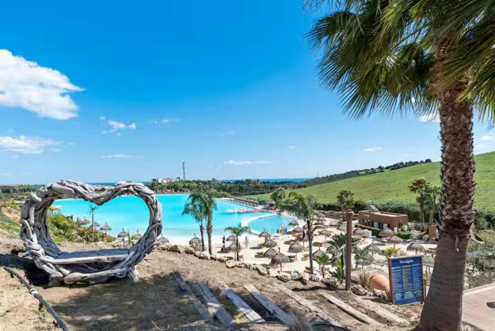 Alcazaba Lagoon & Private Beach Costa del Sol 2105 - Two-Bedroom Apartment - 8