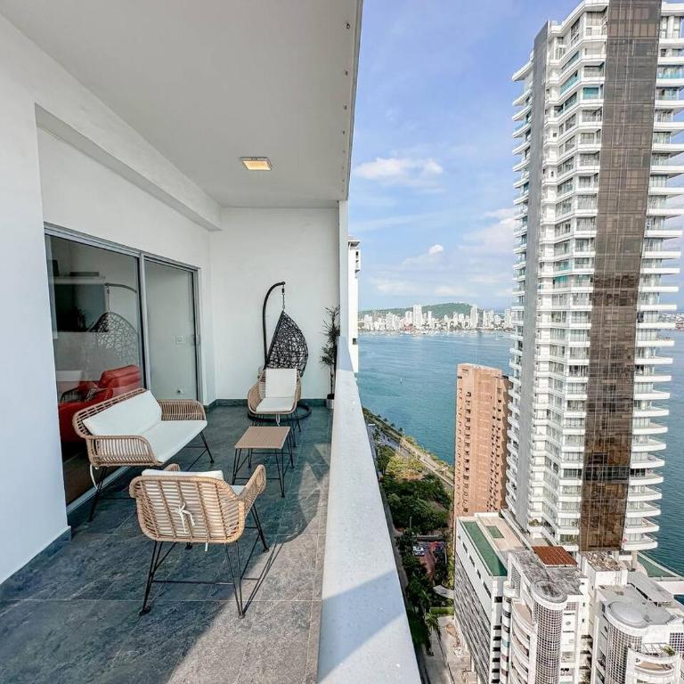 Increible Vista en Bocagrande - Apartamento - 69