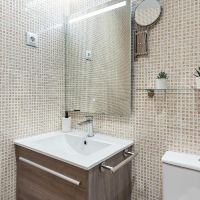 Lovely duplex near city center - Apartamento de 3 dormitorios - 34