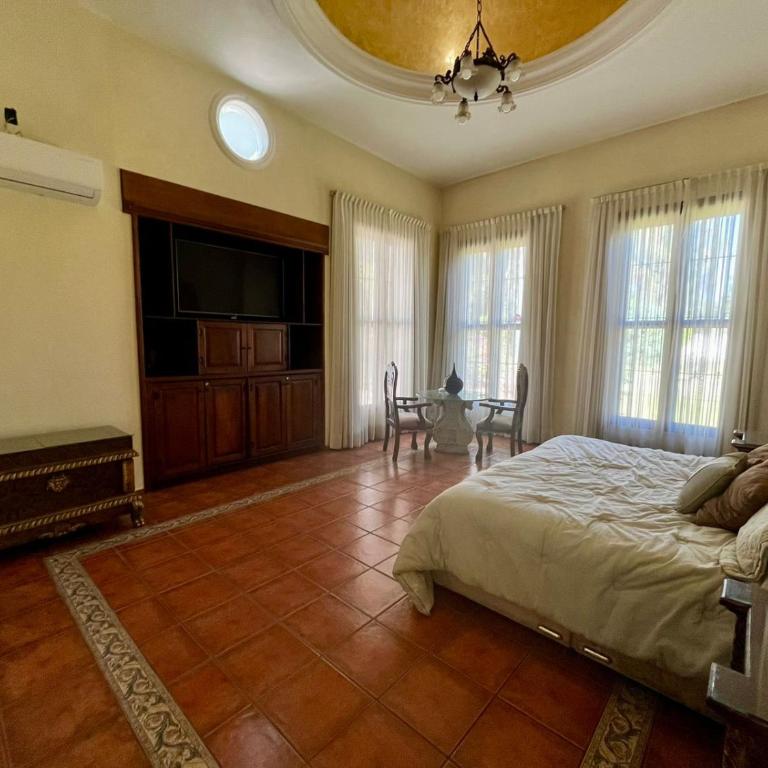 Hacienda Casa Grande - Deluxe King Suite - 5
