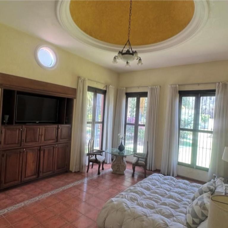 Hacienda Casa Grande - Deluxe King Suite - 10