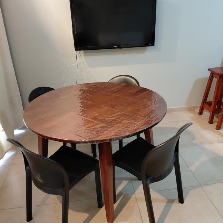 Edificio Yana 93-Departamento 1º calidad con cochera cerrada - Apartamento de 2 dormitorios - 25