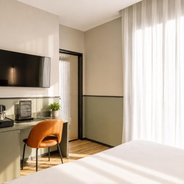 MaHena SUITES PLEBISCITO - Deluxe Doppelzimmer mit Balkon - 7