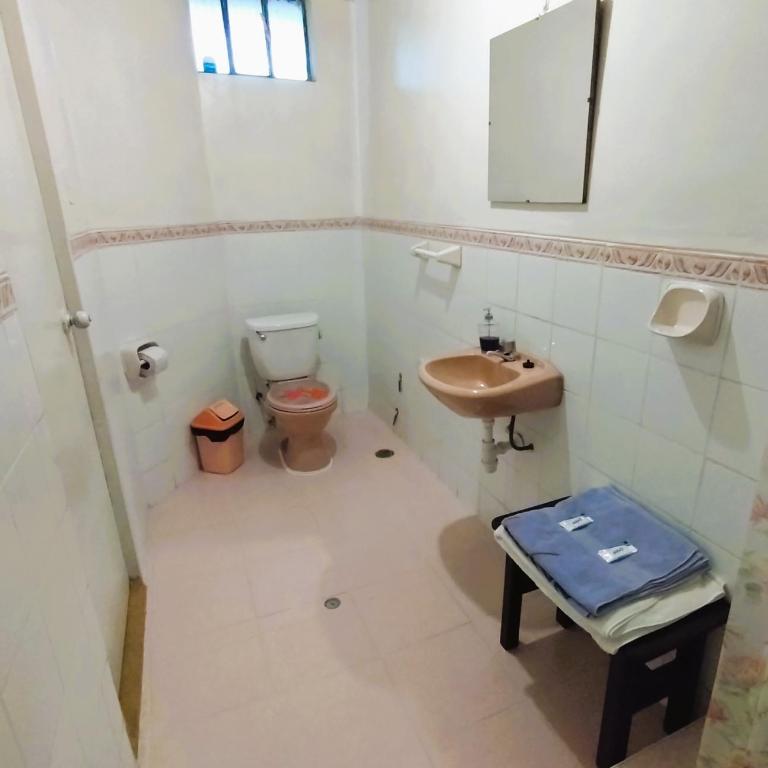La Casa del Manzano - Triple Room with Private Bathroom - 2