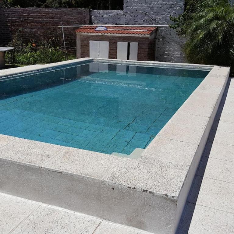 Casa de categoría con piscina, quincho y parque - Casa de 4 dormitorios - 7