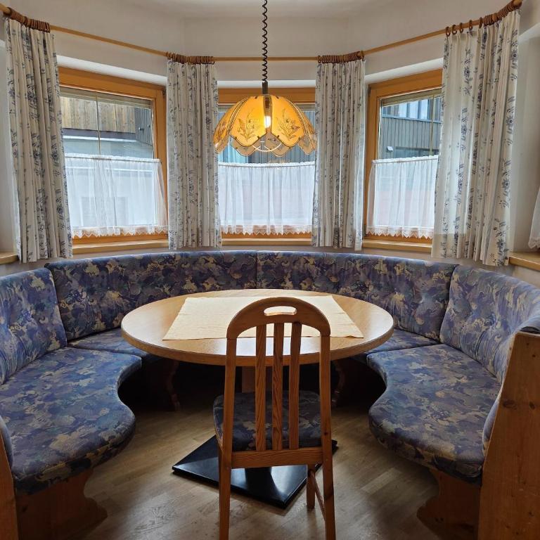 Modern holiday apartment near Lake Achensee - Apartment mit 2 Schlafzimmern - 1