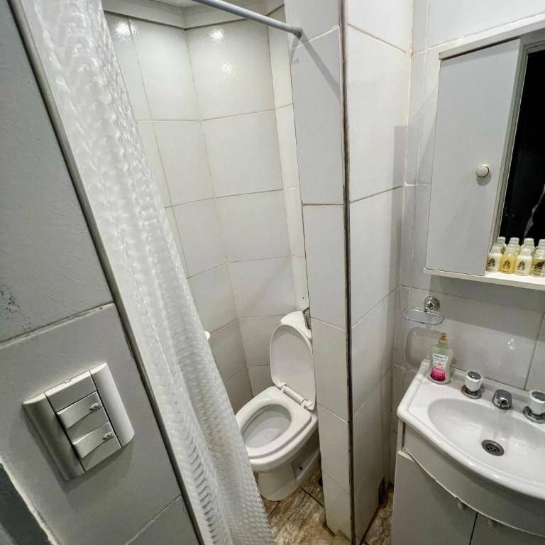 Departamento frontal con balcones 3 dormitorios - Three-Bedroom Apartment - 28