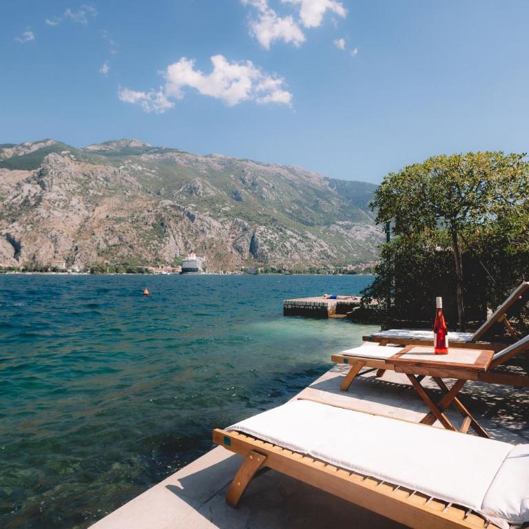 Large Luxury Waterfront Villa 500m2 with Private Pool and Private Beach for 15 People - Villa avec Piscine Privée - 35