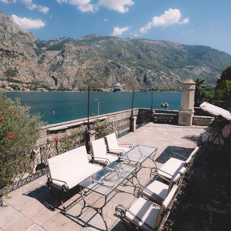 Large Luxury Waterfront Villa 500m2 with Private Pool and Private Beach for 15 People - Villa avec Piscine Privée - 37