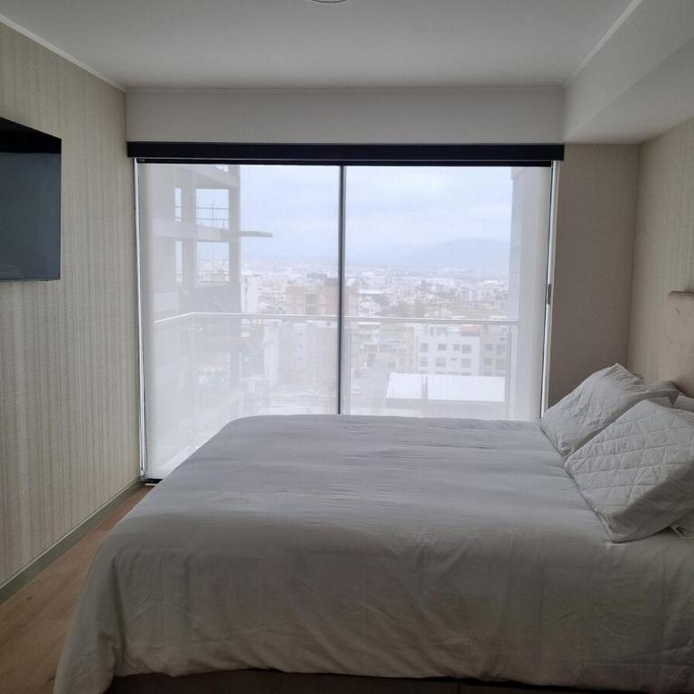 Modern apartment with confort and ideal location - Two-Bedroom Deluxe Apartment with Balcony - 19