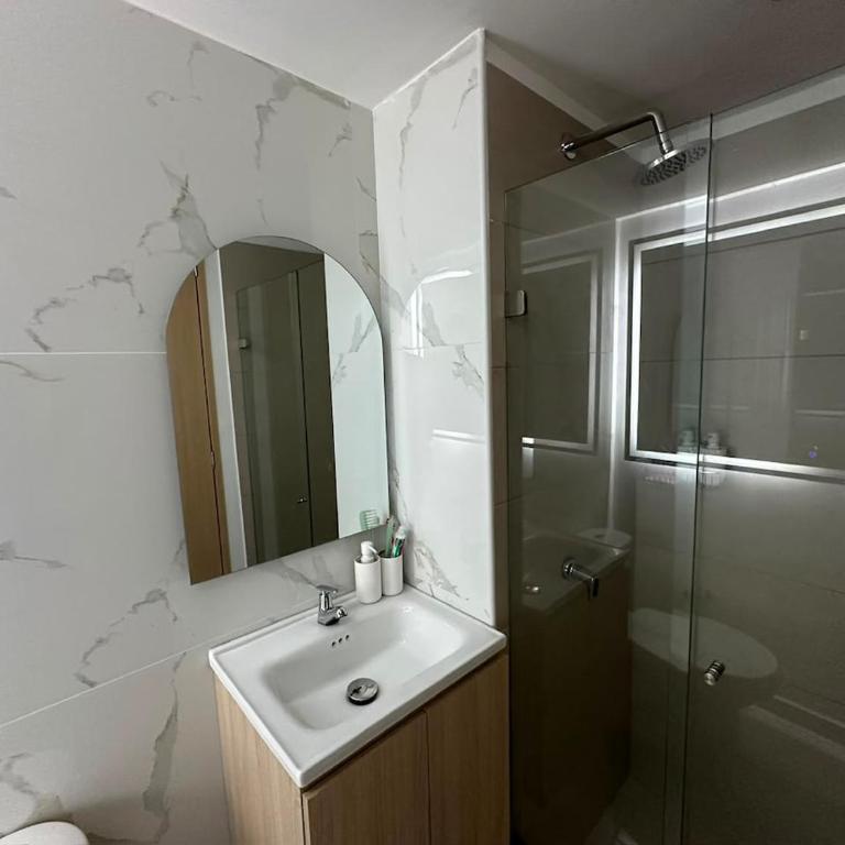 Apartaestudio nuevo en Cali - One-Bedroom Apartment - 8