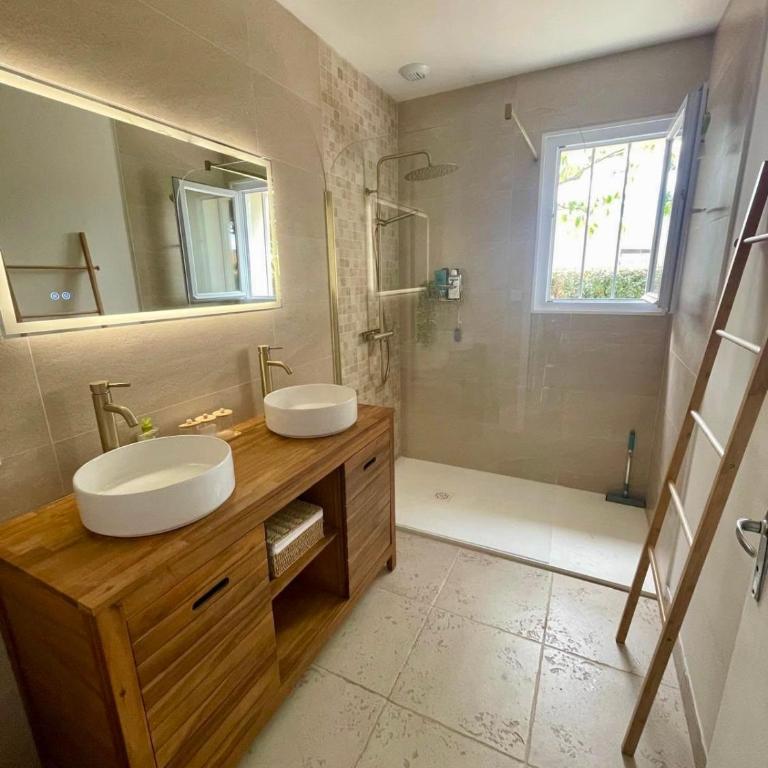 L'échappée - 3 bedrooms - Parking - Garden & Barbecue - Three-Bedroom House - 5
