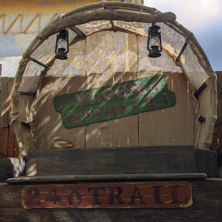 Wild West-style accommodation featuring 2 mobile homes and 2 huts - Casa Mobile - 30