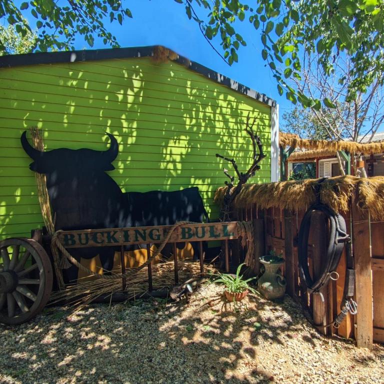 Wild West-style accommodation featuring 2 mobile homes and 2 huts - Casa Mobile - 18